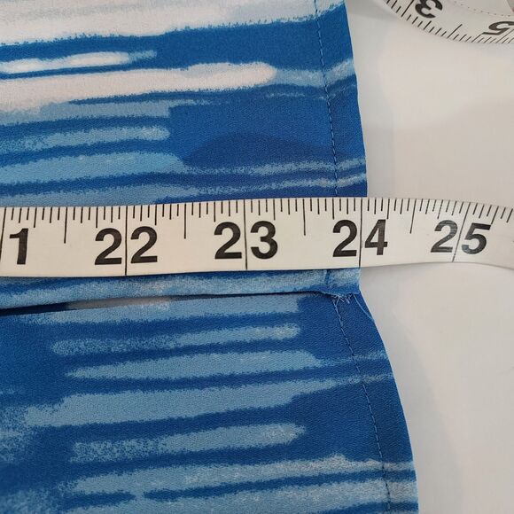 Worthington Shirt Top Flowy Womens Size Medium Button Up Blue White Long Sleeves - Picture 12 of 13